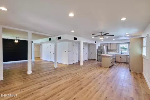 3737 E Turney Ave #207, Phoenix, AZ 85018