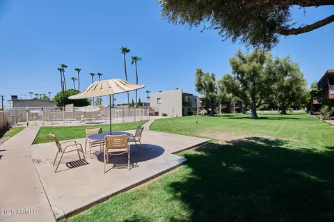 Exterior - 3737 E Turney Ave #207, Phoenix, AZ 85018 photo 3 of 4