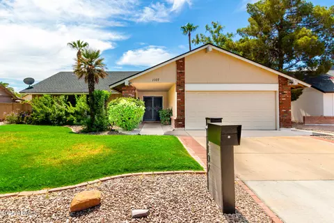 1107 W Stottler Dr, Chandler, AZ 85224