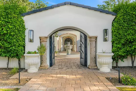 6809 E Doubletree Ranch Rd, Paradise Valley, AZ 85253