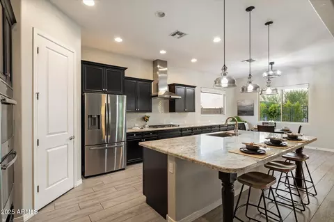 Kitchen - 3014 E Desert Ln, Phoenix, AZ 85042 photo 1 of 5