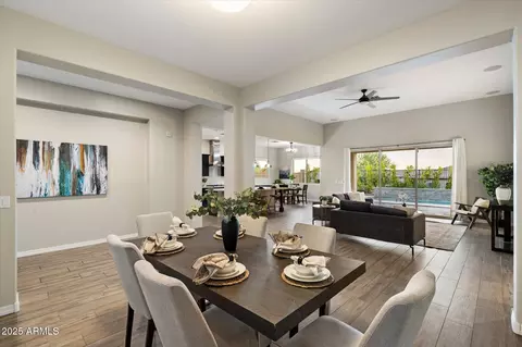 Dining - 3014 E Desert Ln, Phoenix, AZ 85042 photo 2 of 4