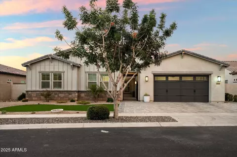Exterior - 3014 E Desert Ln, Phoenix, AZ 85042 photo 2 of 13