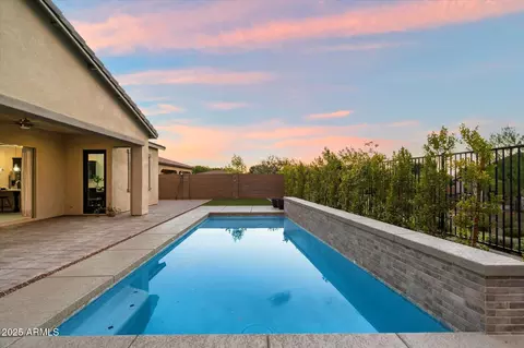 Exterior - 3014 E Desert Ln, Phoenix, AZ 85042 photo 9 of 13