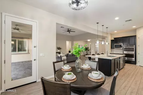 Dining - 3014 E Desert Ln, Phoenix, AZ 85042 photo 4 of 4