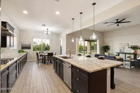 Kitchen - 3014 E Desert Ln, Phoenix, AZ 85042 photo 2 of 5