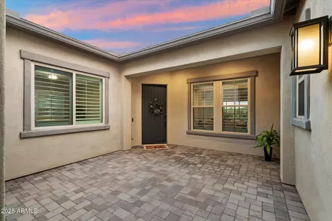 Exterior - 3014 E Desert Ln, Phoenix, AZ 85042 photo 3 of 13