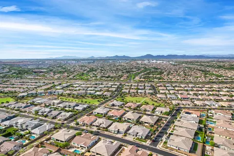 View/Area - 10420 E Trillium Ave, Mesa, AZ 85212 photo 3 of 8