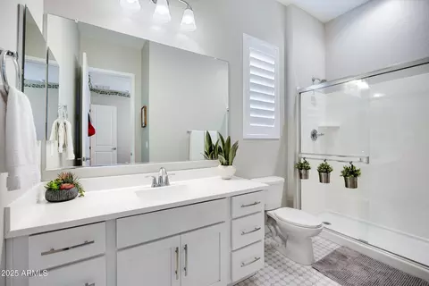 Bath - 10420 E Trillium Ave, Mesa, AZ 85212 photo 2 of 8