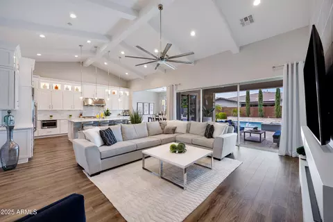 Living - 10420 E Trillium Ave, Mesa, AZ 85212 photo 4 of 8