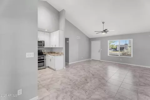 1368 E Wickieup Ln, Phoenix, AZ 85024 photo 31