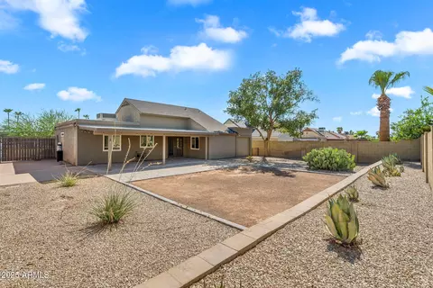 1368 E Wickieup Ln, Phoenix, AZ 85024 photo 43