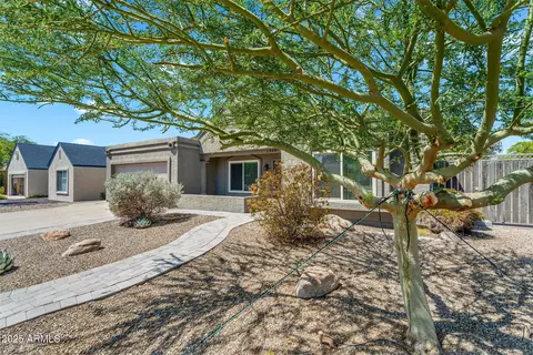 1368 E Wickieup Ln, Phoenix, AZ 85024 photo 25
