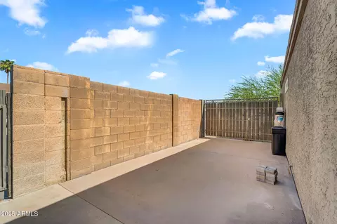 1368 E Wickieup Ln, Phoenix, AZ 85024 photo 23