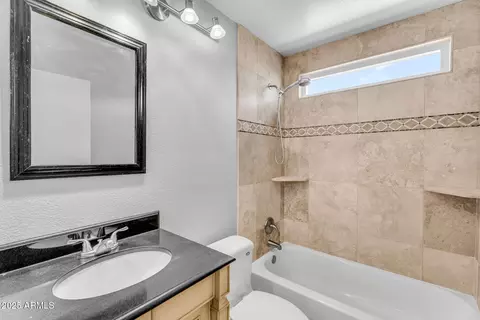 1368 E Wickieup Ln, Phoenix, AZ 85024 photo 16