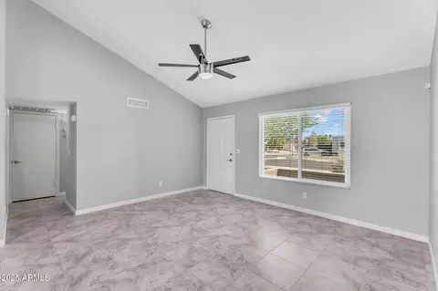 1368 E Wickieup Ln, Phoenix, AZ 85024 photo 28