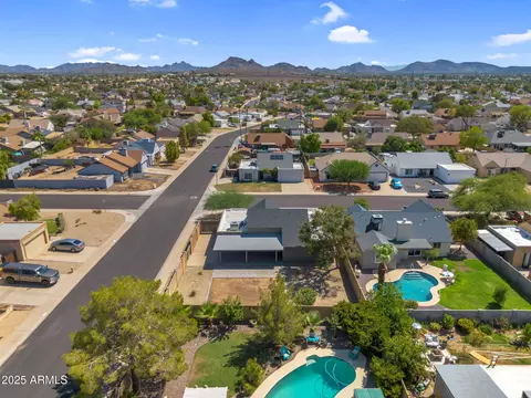 1368 E Wickieup Ln, Phoenix, AZ 85024 photo 63