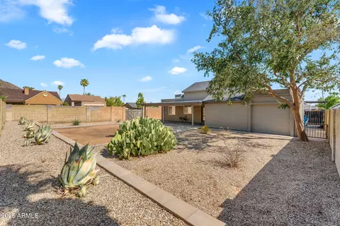 1368 E Wickieup Ln, Phoenix, AZ 85024 photo 44