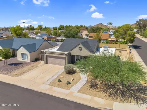 1368 E Wickieup Ln, Phoenix, AZ 85024 photo 57