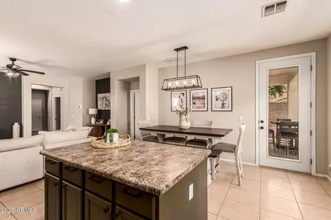 4152 E Woodside Ct, Gilbert, AZ 85297 photo 11