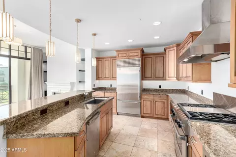 Kitchen - 8 Biltmore Est #202, Phoenix, AZ 85016 photo 2 of 3