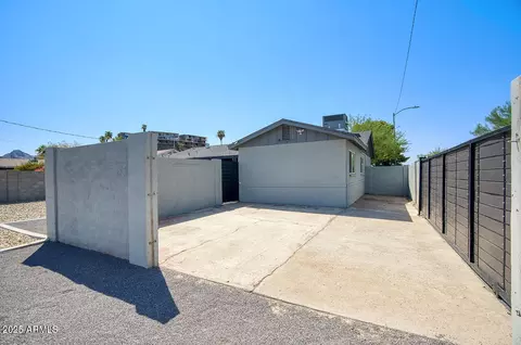 Exterior - 1002 E Butler Dr, Phoenix, AZ 85020 photo 8 of 8