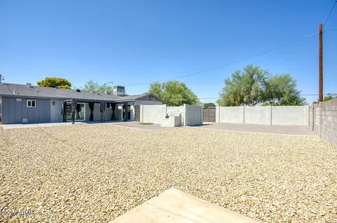 Exterior - 1002 E Butler Dr, Phoenix, AZ 85020 photo 3 of 8