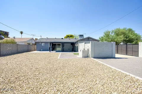 Exterior - 1002 E Butler Dr, Phoenix, AZ 85020 photo 4 of 8