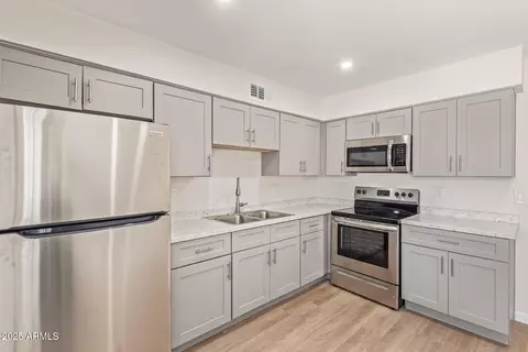 Kitchen - 1432 E Broadway Rd, Mesa, AZ 85204 photo 1 of 1