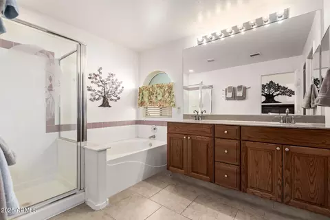 Bath - 7105 E Jan Ave, Mesa, AZ 85209 photo 2 of 3