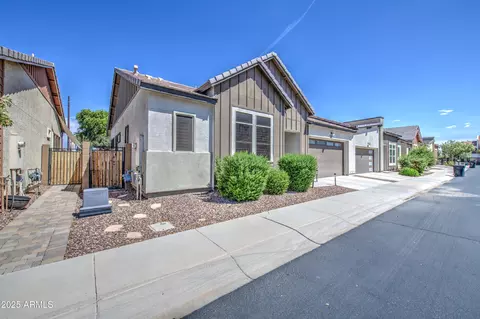 3071 S Soho Ln, Chandler, AZ 85286