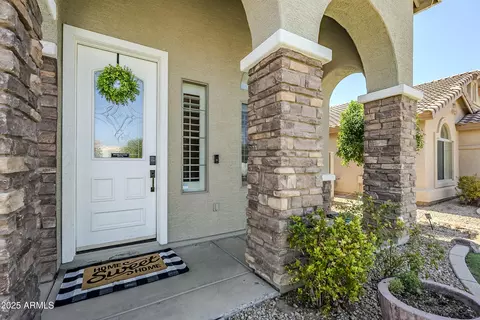 Exterior - 11225 E Sylvan Ave, Mesa, AZ 85212 photo 2 of 5