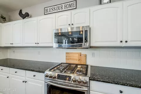 Kitchen - 11225 E Sylvan Ave, Mesa, AZ 85212 photo 3 of 5