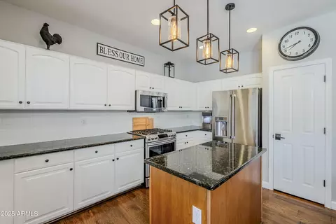 Kitchen - 11225 E Sylvan Ave, Mesa, AZ 85212 photo 5 of 5