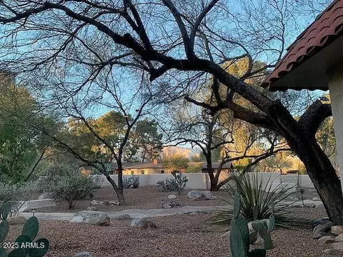6050 E Miramar Dr, Tucson, AZ 85715
