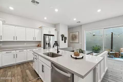 1572 E Dublin St, Gilbert, AZ 85295 photo 4