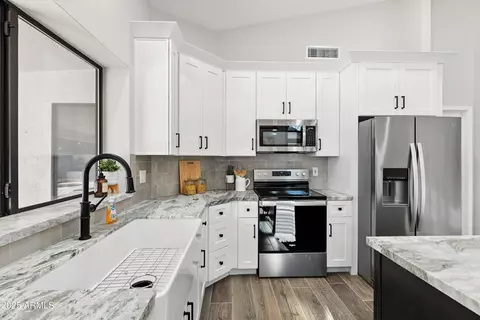 Kitchen - 508 E Page Ave, Gilbert, AZ 85234 photo 5 of 7