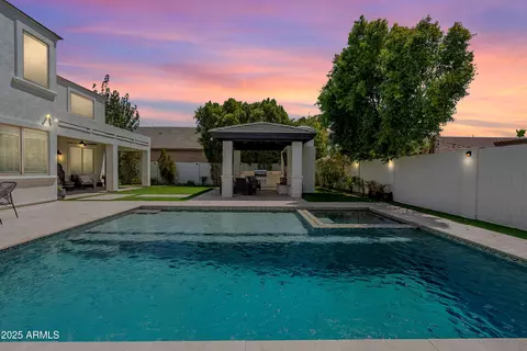 253 E Crescent Pl, Chandler, AZ 85249