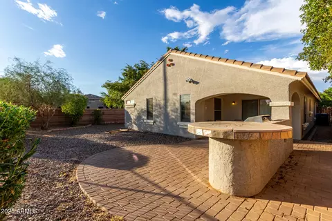 Exterior - 2937 E Aris Dr, Gilbert, AZ 85298 photo 8 of 10