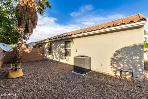 Exterior - 2937 E Aris Dr, Gilbert, AZ 85298 photo 7 of 10
