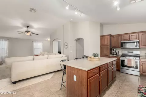 Kitchen - 2937 E Aris Dr, Gilbert, AZ 85298 photo 3 of 5