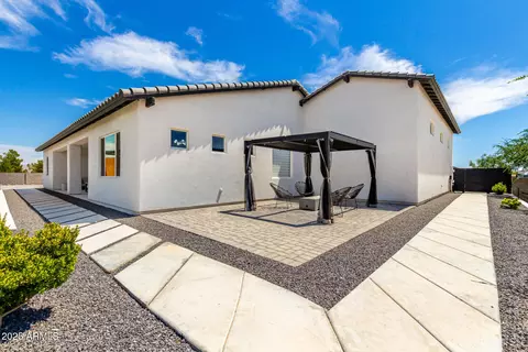 Exterior - 37227 N 11th Ave, Phoenix, AZ 85086 photo 7 of 13