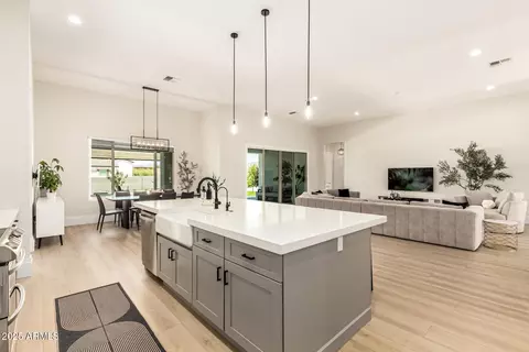 Kitchen - 37227 N 11th Ave, Phoenix, AZ 85086 photo 3 of 7
