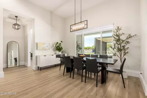 Dining - 37227 N 11th Ave, Phoenix, AZ 85086 photo 1 of 1