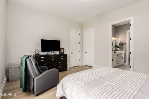 Bedroom - 37227 N 11th Ave, Phoenix, AZ 85086 photo 6 of 10