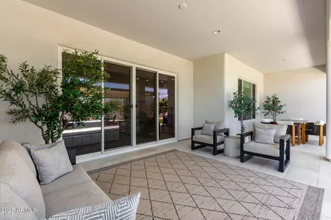 Exterior - 37227 N 11th Ave, Phoenix, AZ 85086 photo 4 of 13