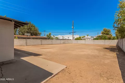 Exterior - 4561 N 12th Ave, Phoenix, AZ 85013 photo 3 of 3