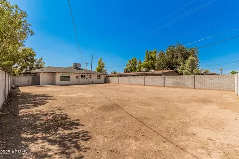 Exterior - 4561 N 12th Ave, Phoenix, AZ 85013 photo 1 of 3