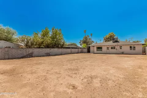 Exterior - 4561 N 12th Ave, Phoenix, AZ 85013 photo 2 of 3