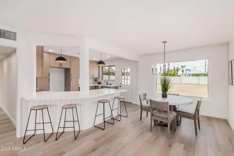 Dining - 4561 N 12th Ave, Phoenix, AZ 85013 photo 1 of 1